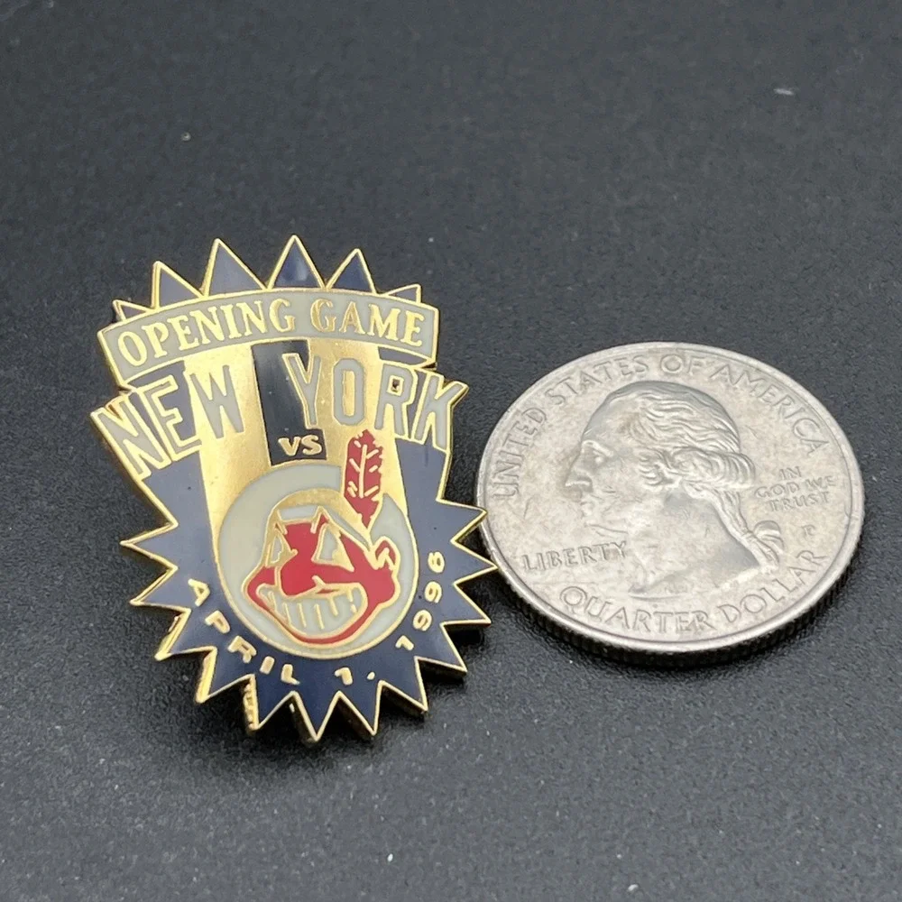 MLB Baseball Opening Game 1996 Cleveland Indians Vs Mets Lapel Hat Pin‎